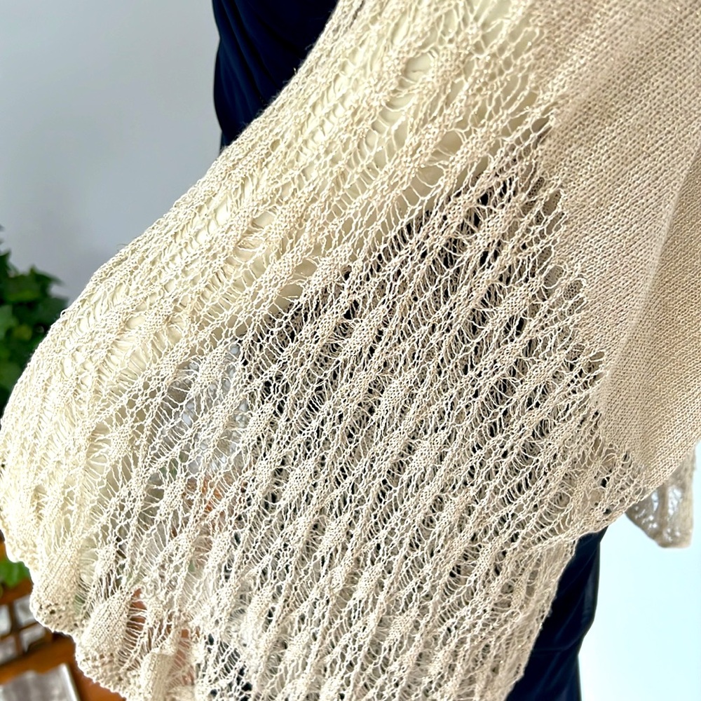 🌲❄️🎁 wearable wrap with sleeves